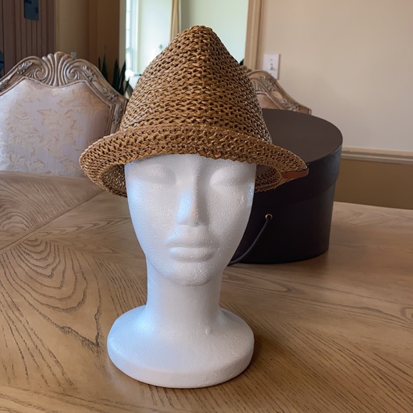 Gucci Accessories - ❤️ Authentic Gucci Straw Hat